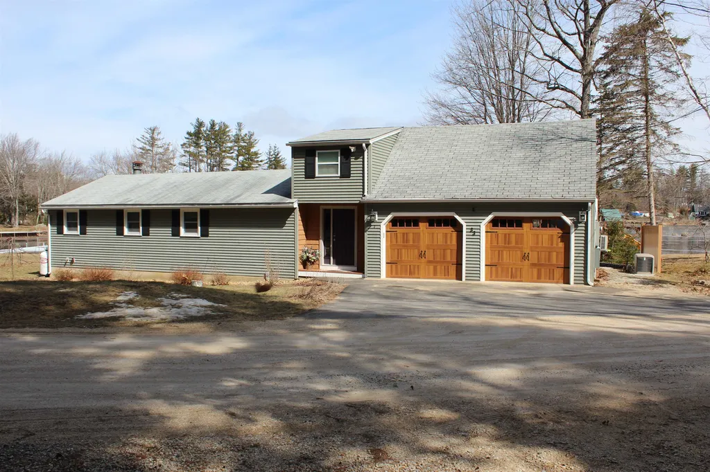33 Sleepy Hollow Lane Epsom NH 03234