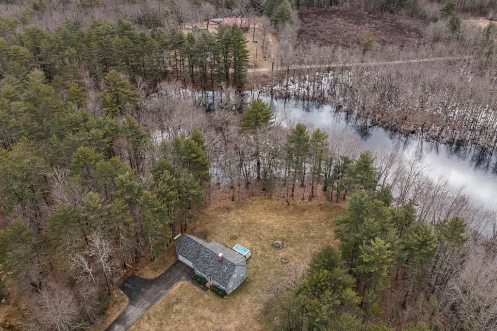 35 Wellington Way Barrington NH 03825