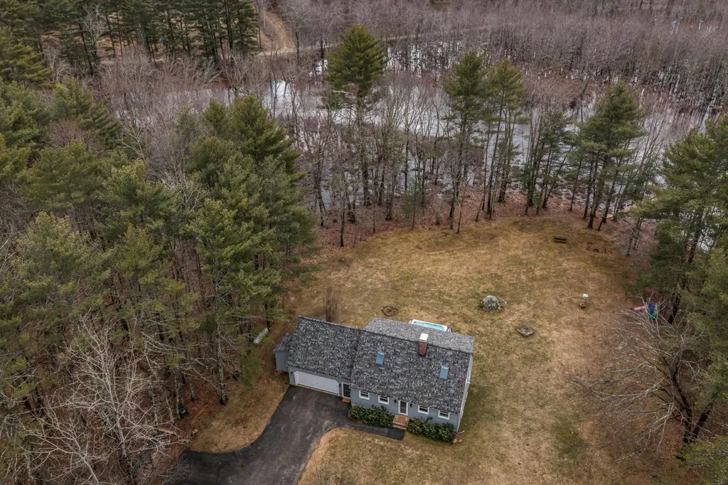 35 Wellington Way Barrington NH 03825