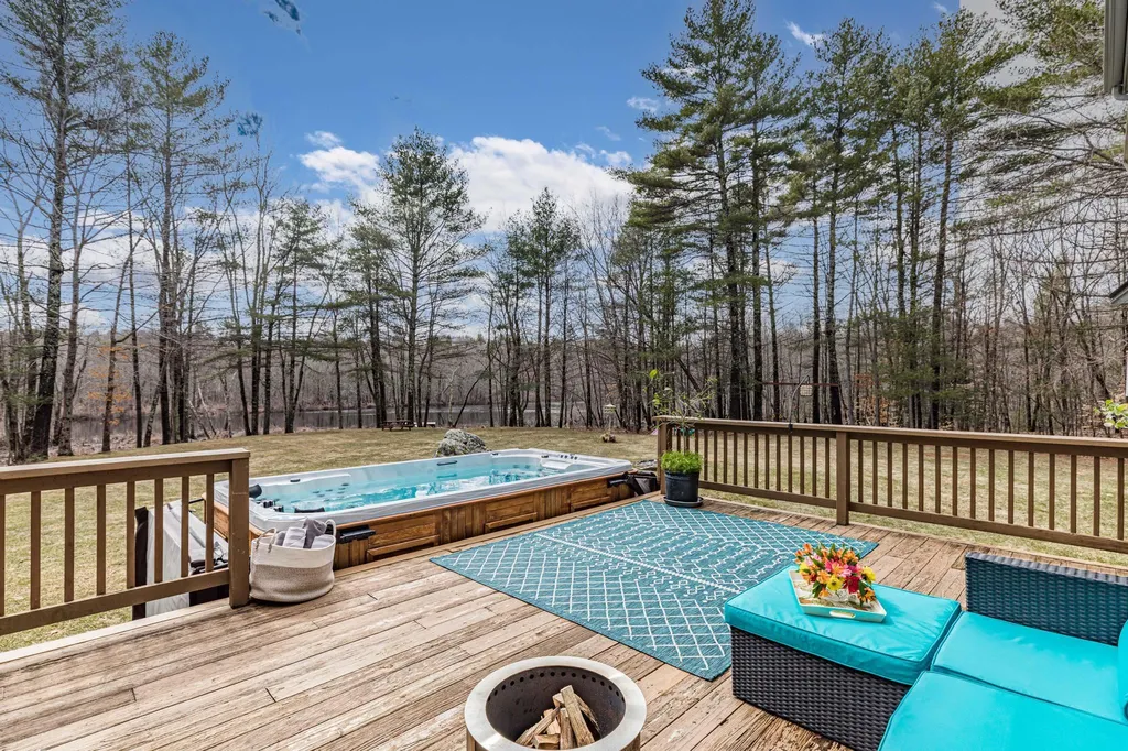 35 Wellington Way Barrington NH 03825