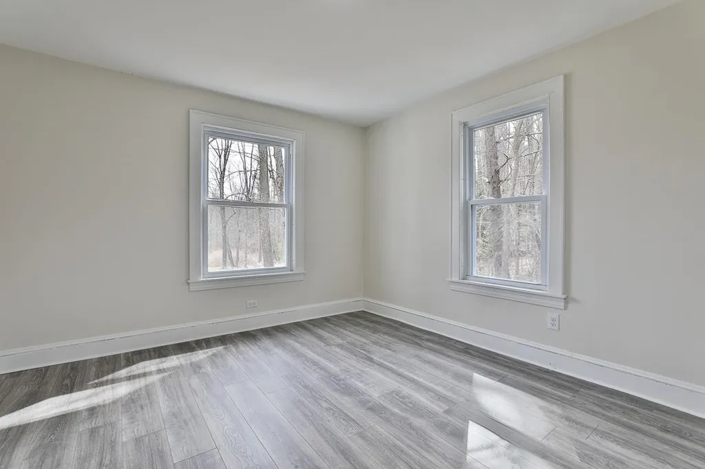 183 Depot Road Auburn NH 03032