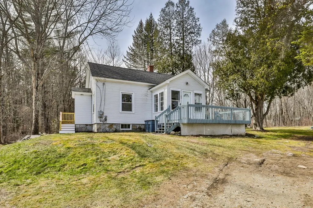 183 Depot Road Auburn NH 03032