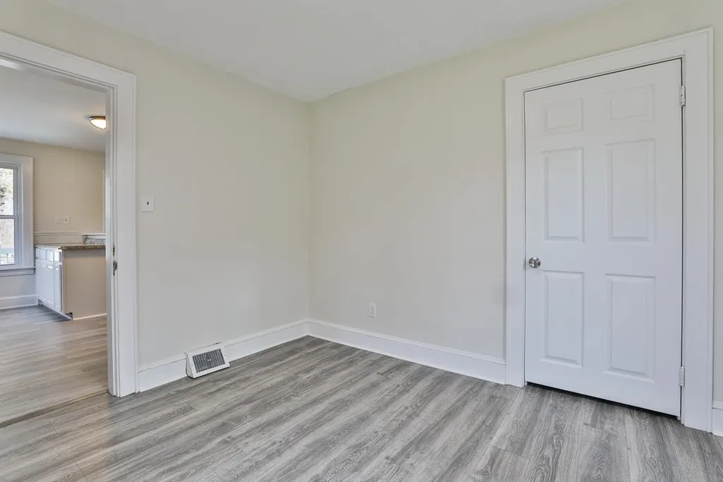 183 Depot Road Auburn NH 03032