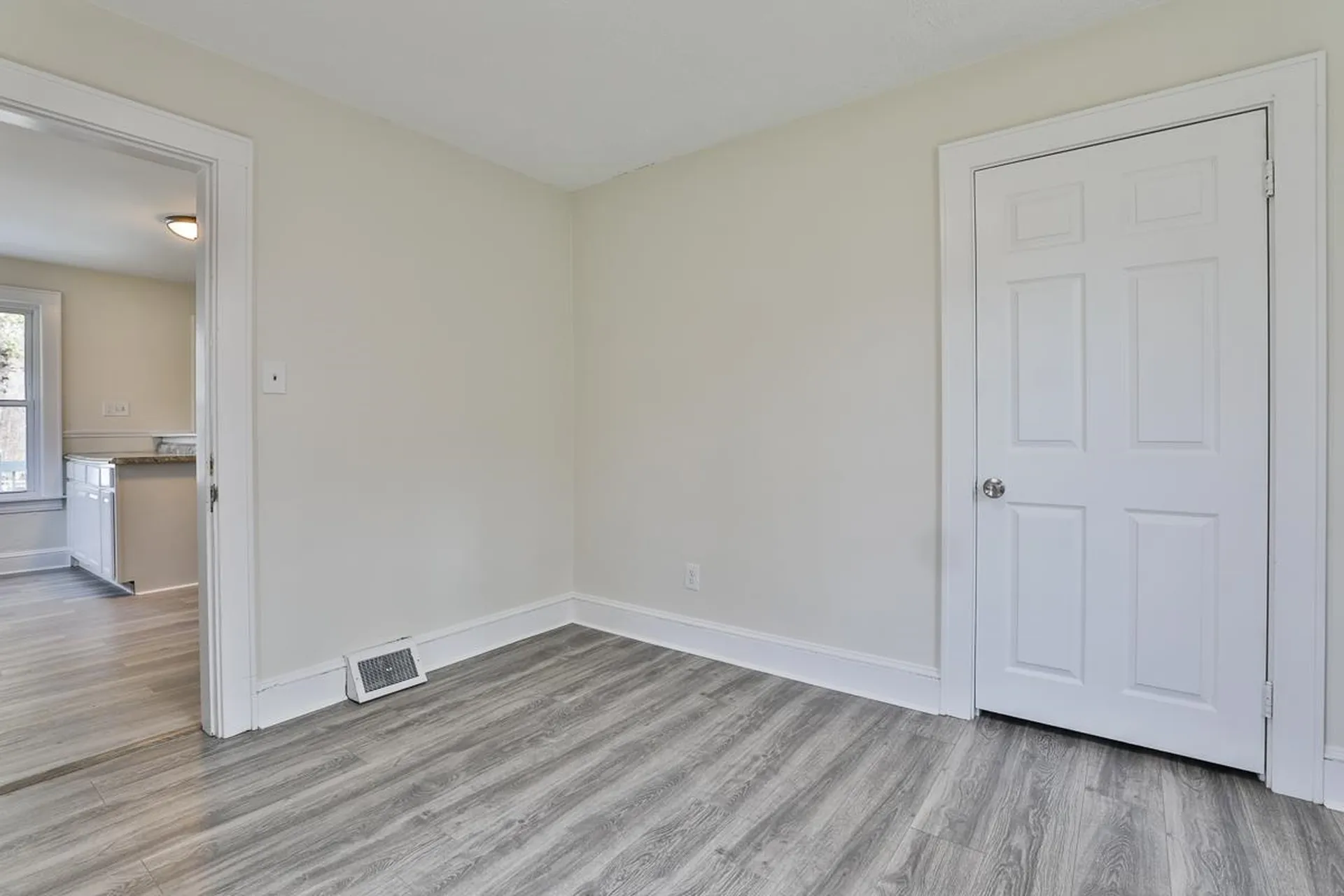 183 Depot Road Auburn NH 03032
