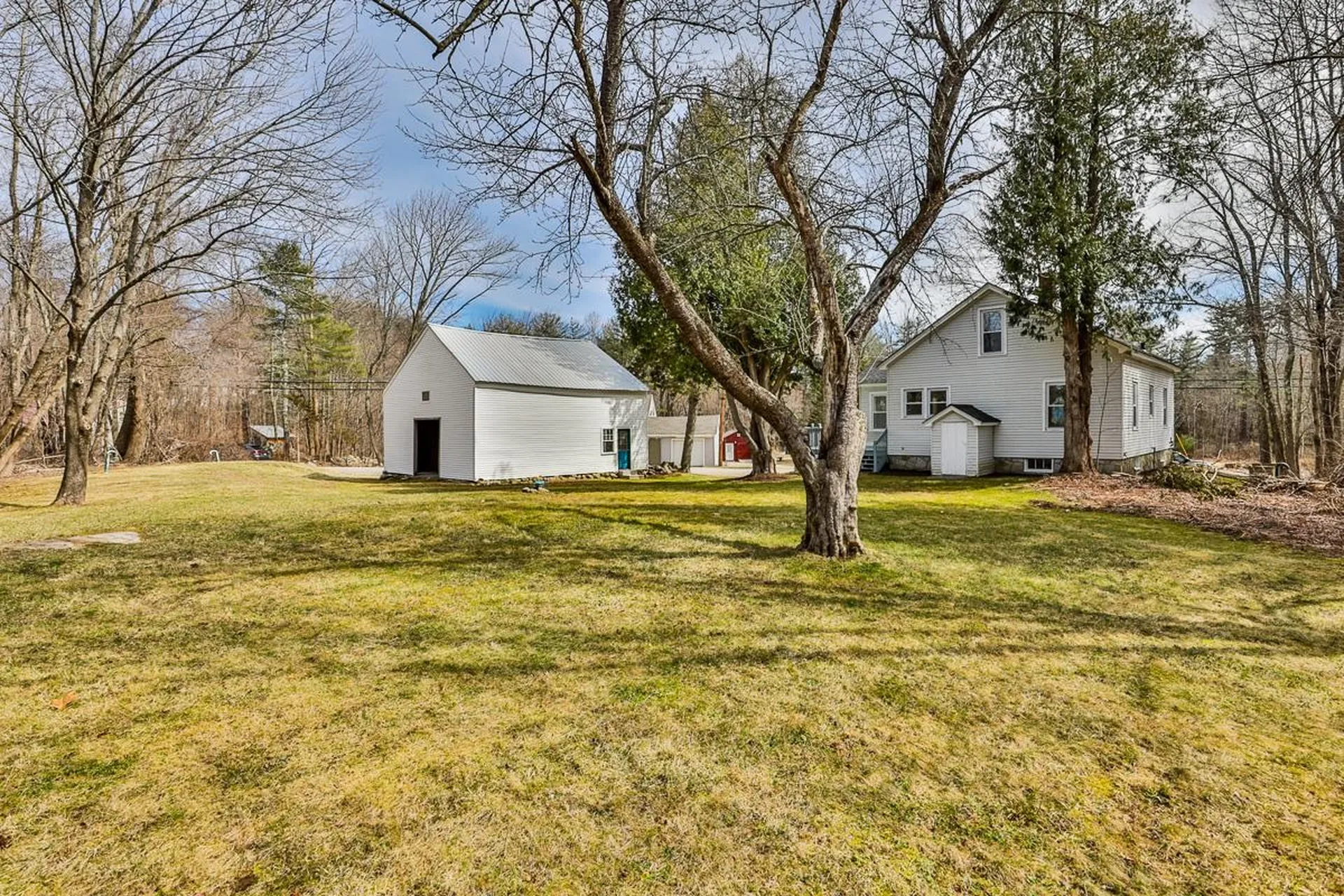 183 Depot Road Auburn NH 03032