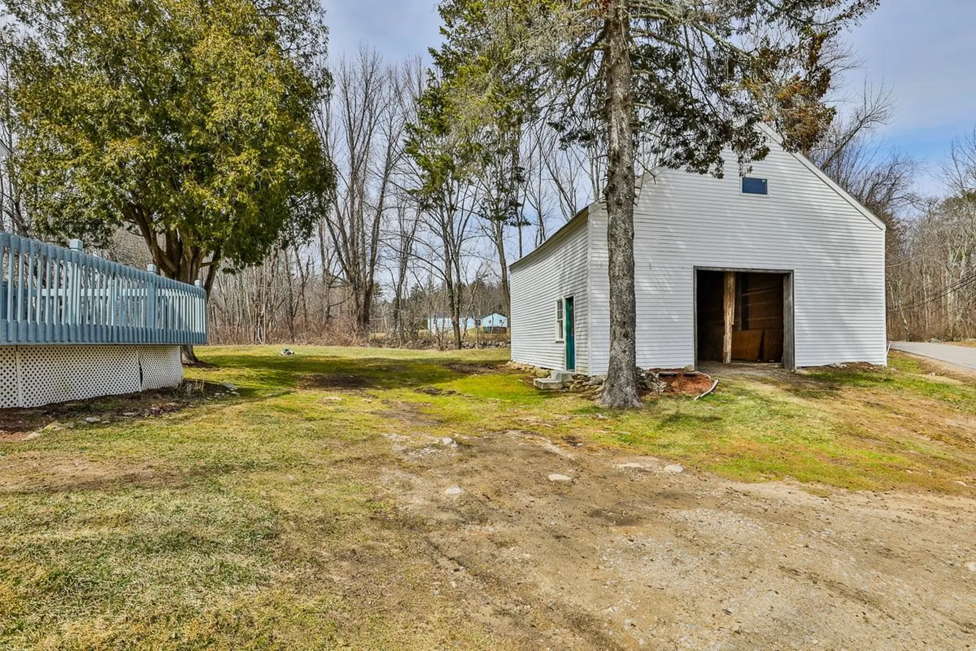 183 Depot Road Auburn NH 03032