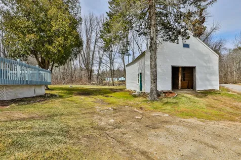 183 Depot Road Auburn NH 03032