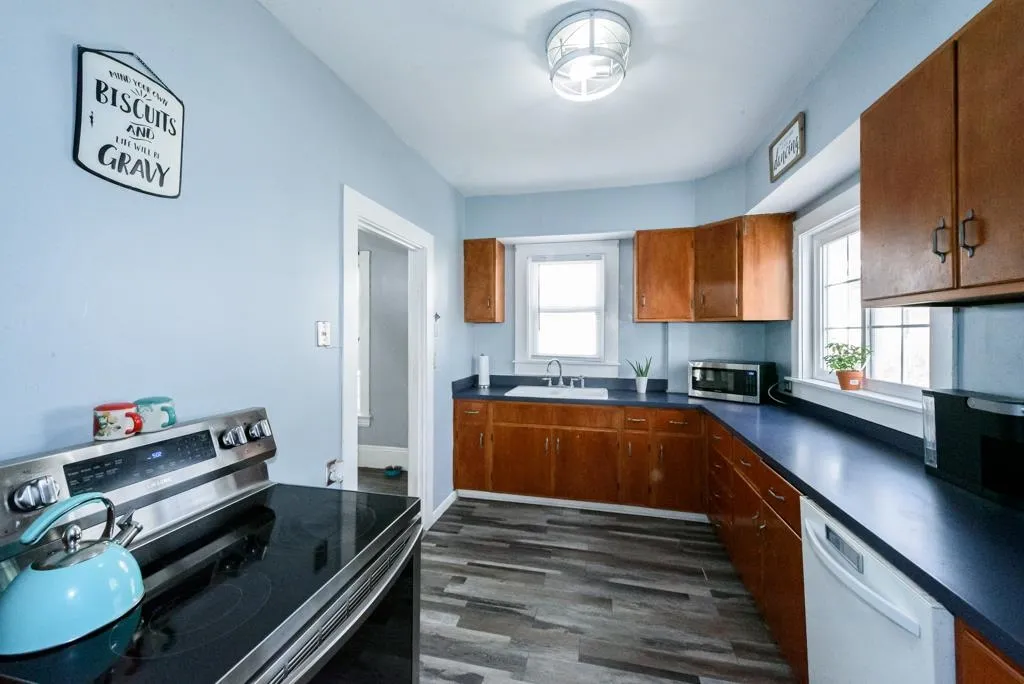 621 Lake Avenue Manchester NH 03103