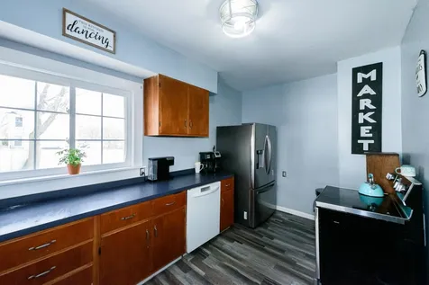 621 Lake Avenue Manchester NH 03103