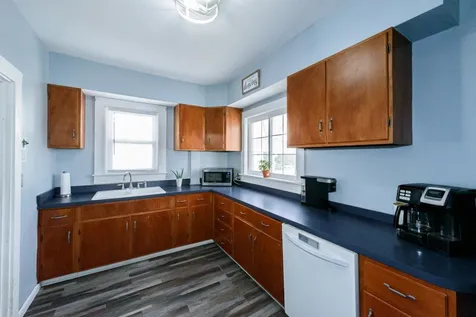 621 Lake Avenue Manchester NH 03103