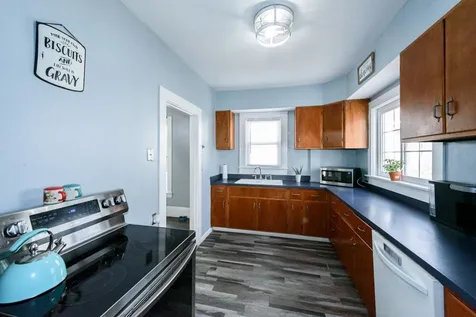 621 Lake Avenue Manchester NH 03103