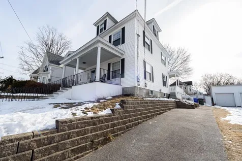 621 Lake Avenue Manchester NH 03103