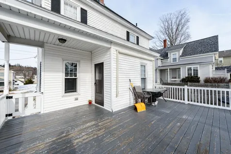 621 Lake Avenue Manchester NH 03103