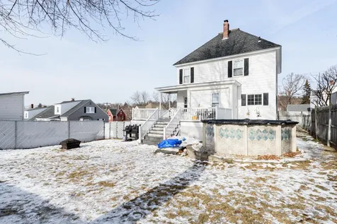 621 Lake Avenue Manchester NH 03103