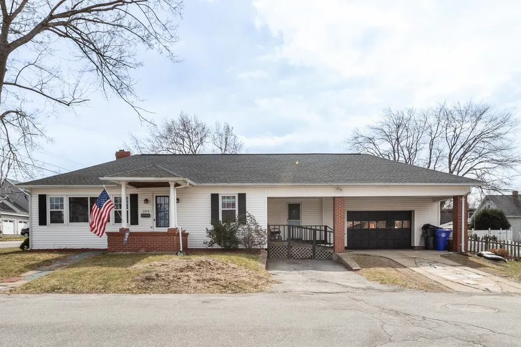 289 Oakland Avenue Manchester NH 03109