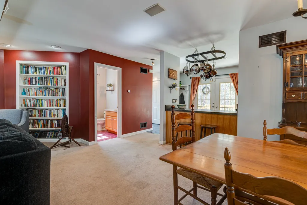 21 Doe Farm Lane Newmarket NH 03857