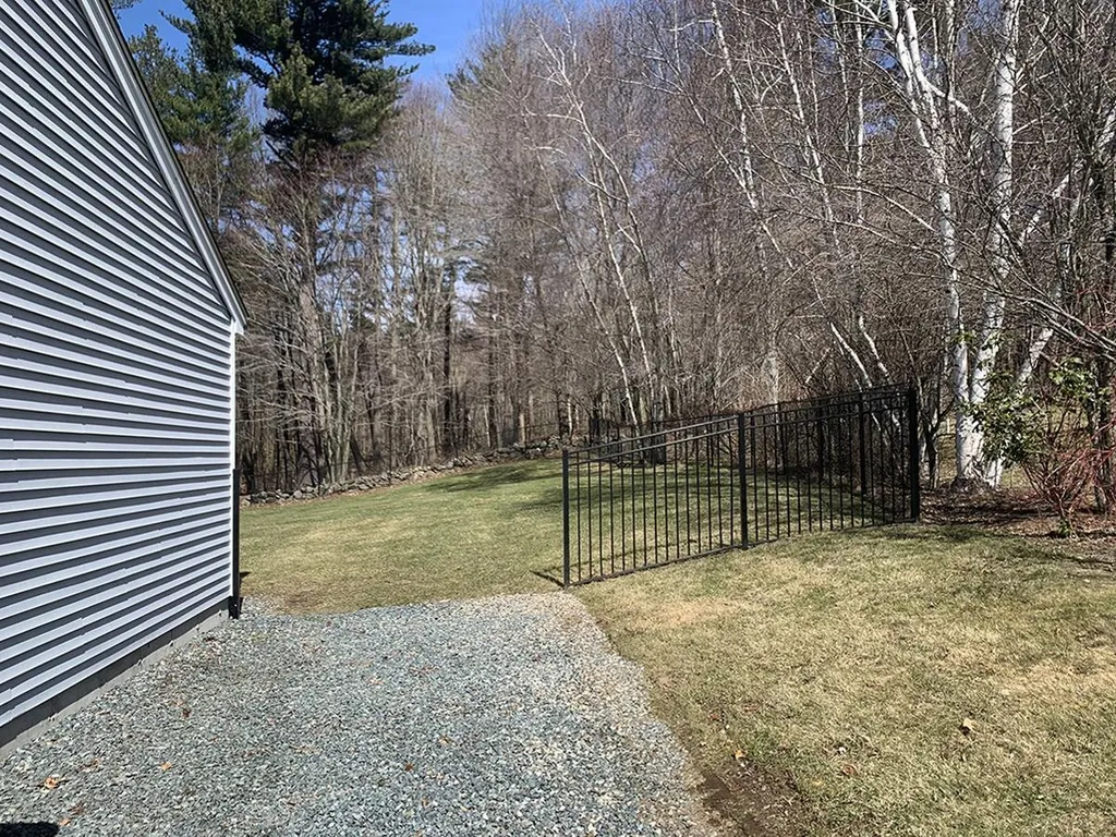 6 Brittany Circle Pembroke NH 03275