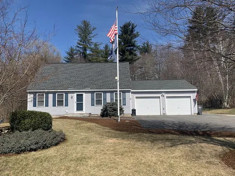 6 Brittany Circle Pembroke NH 03275