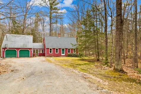 16 Checkerberry Lane Henniker NH 03242