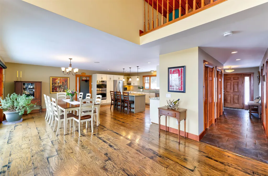 390 Bear Creek Lane Waterbury VT 05677
