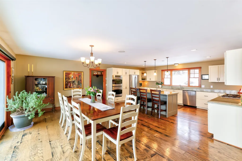 390 Bear Creek Lane Waterbury VT 05677