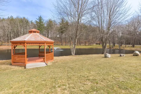 40 Gooseberry Circle Rochester NH 03867