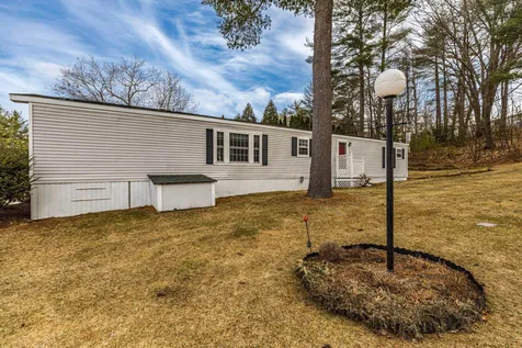 40 Gooseberry Circle Rochester NH 03867