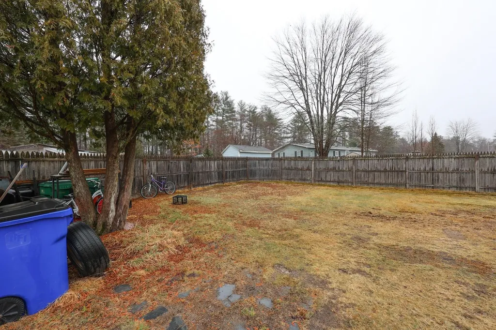 9 Mark Drive Allenstown NH 03275