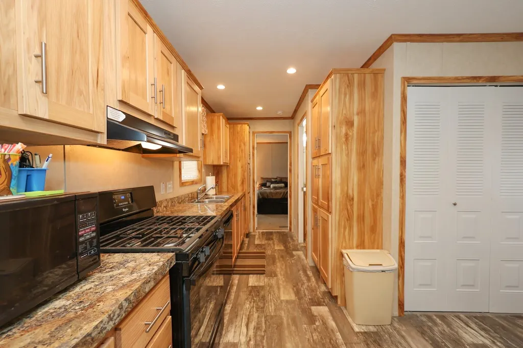 9 Mark Drive Allenstown NH 03275