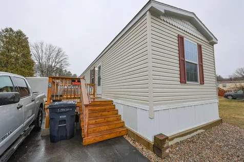 9 Mark Drive Allenstown NH 03275