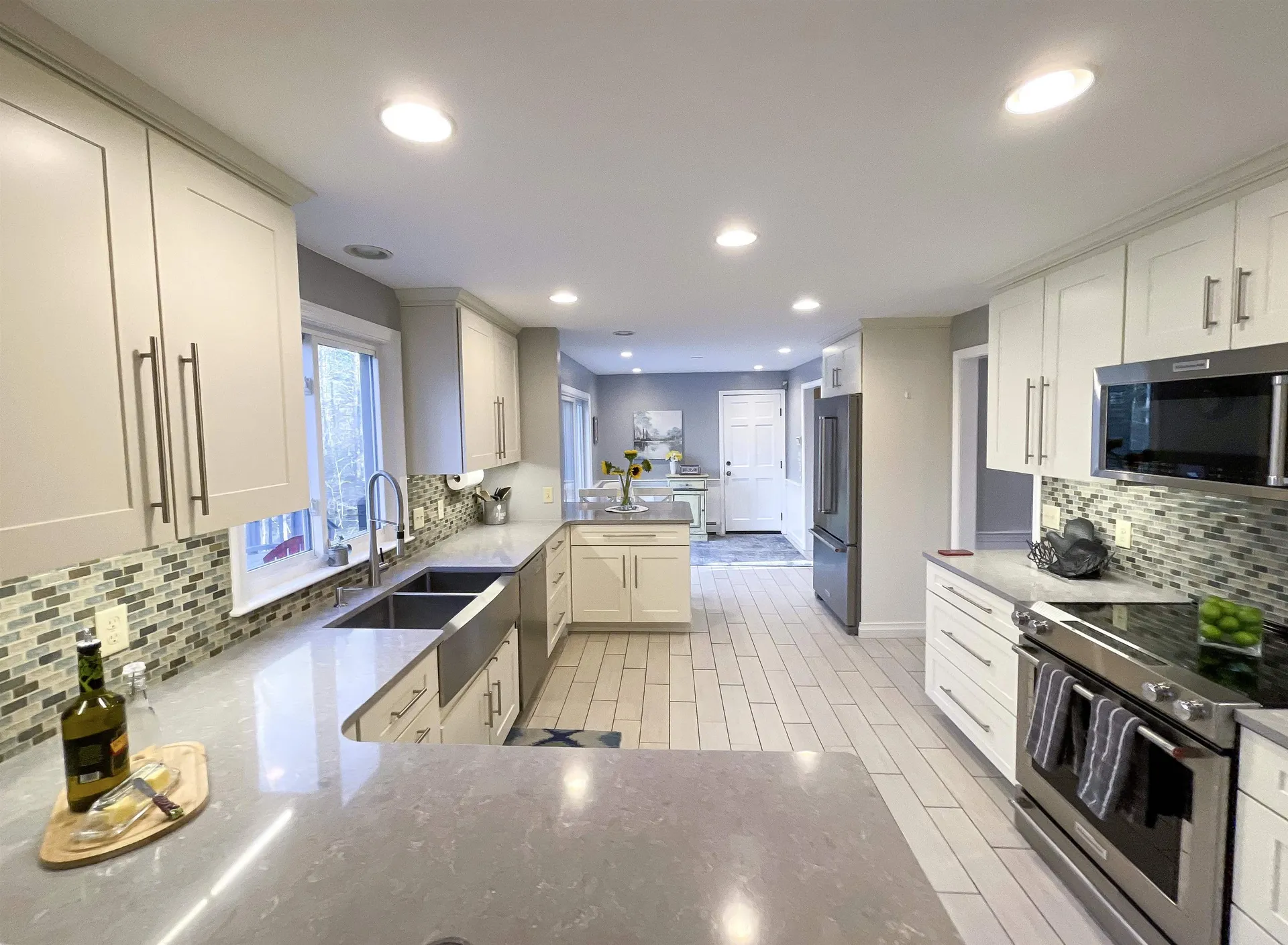 109 Blanford Place Bedford NH 03110