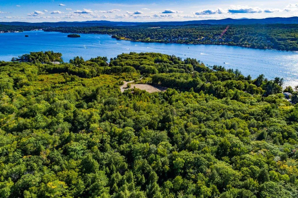 711 Weirs Boulevard Laconia NH 03246