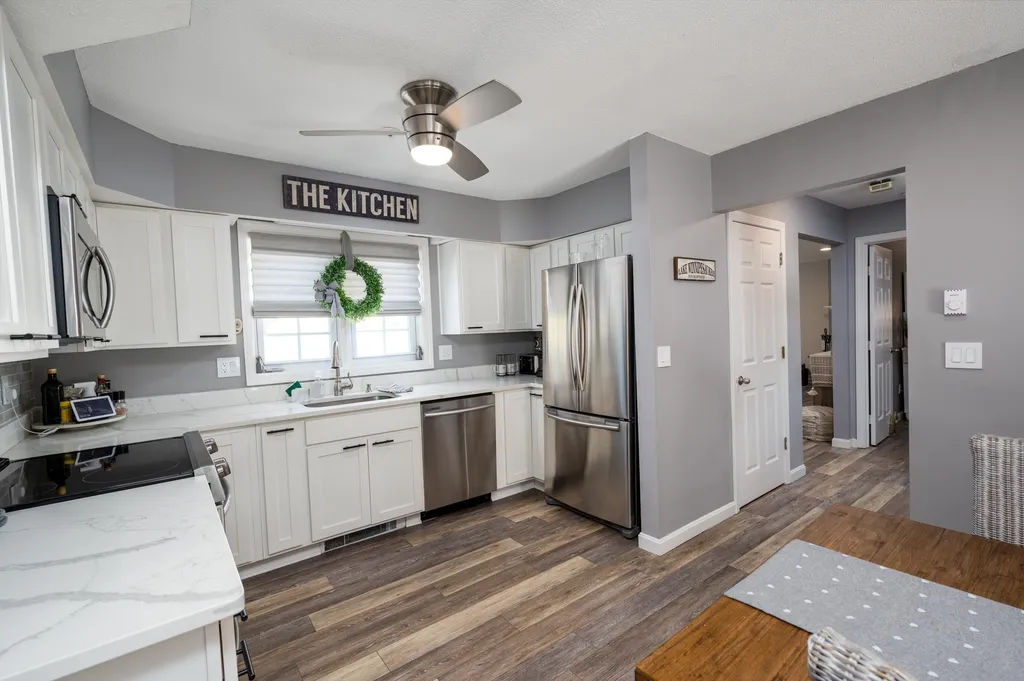 15 Williamsburg Circle Laconia NH 03246