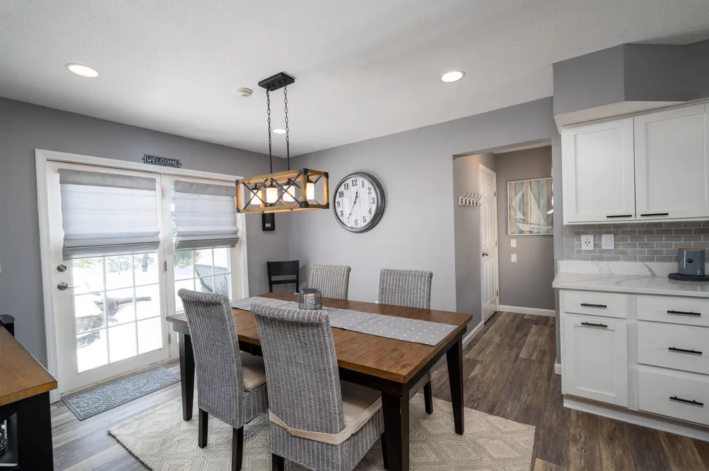 15 Williamsburg Circle Laconia NH 03246