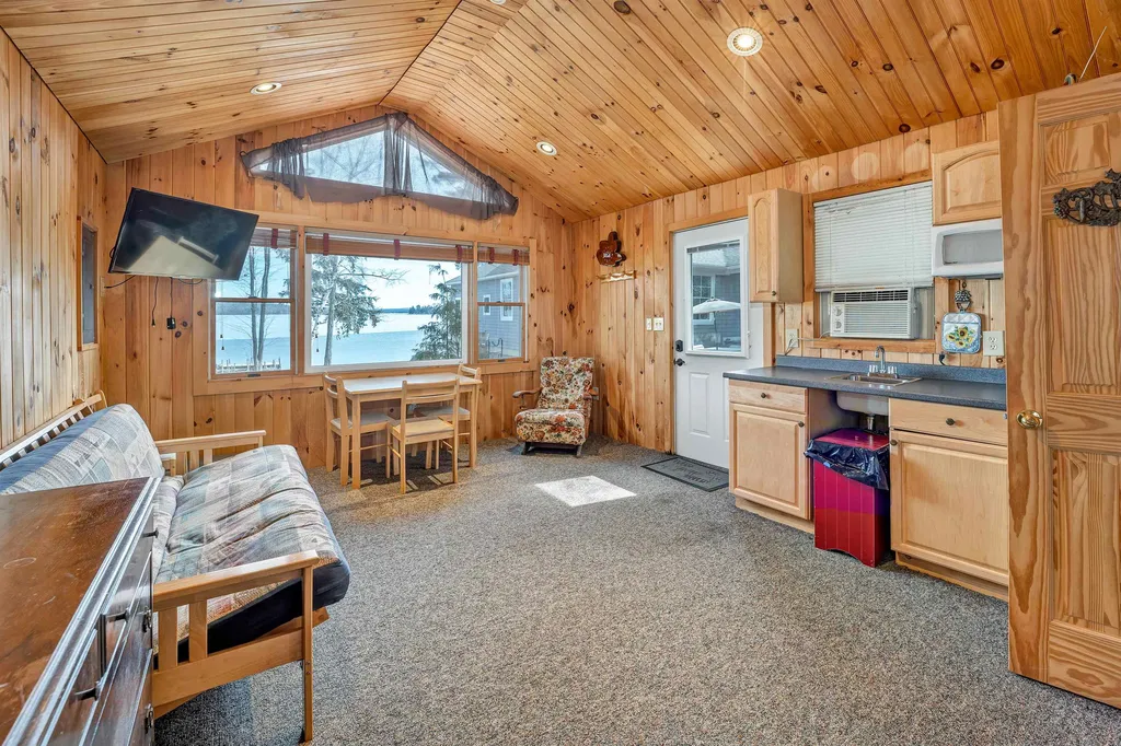 39-49 Methodist Circle Laconia NH 03246