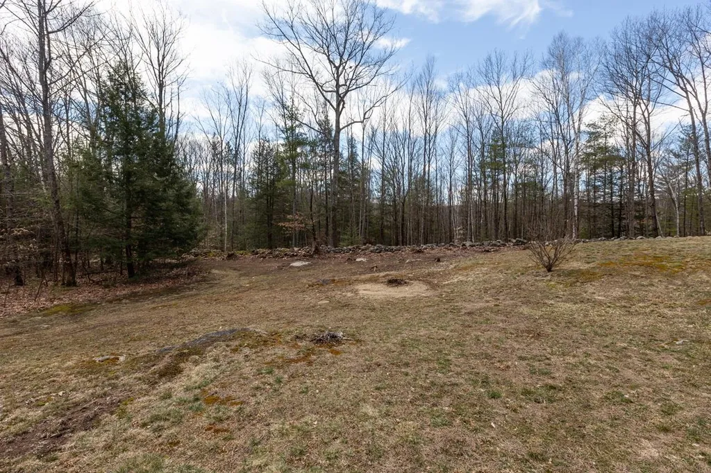 29 Fieldstone Circle Weare NH 03281