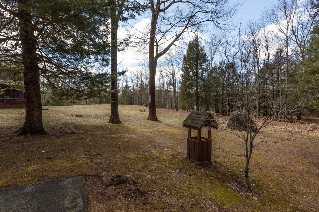 29 Fieldstone Circle Weare NH 03281