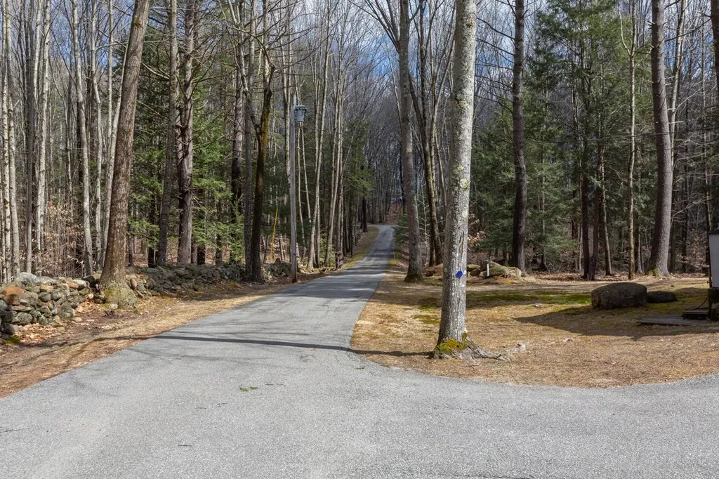 29 Fieldstone Circle Weare NH 03281