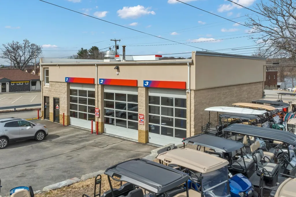 1145-1147 Union Avenue Laconia NH 03246
