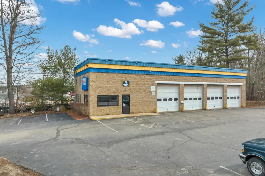 1145-1147 Union Avenue Laconia NH 03246