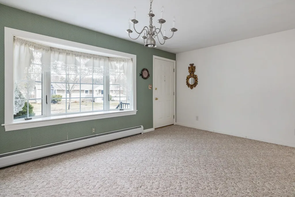 14 Suzanne Drive Portsmouth NH 03801