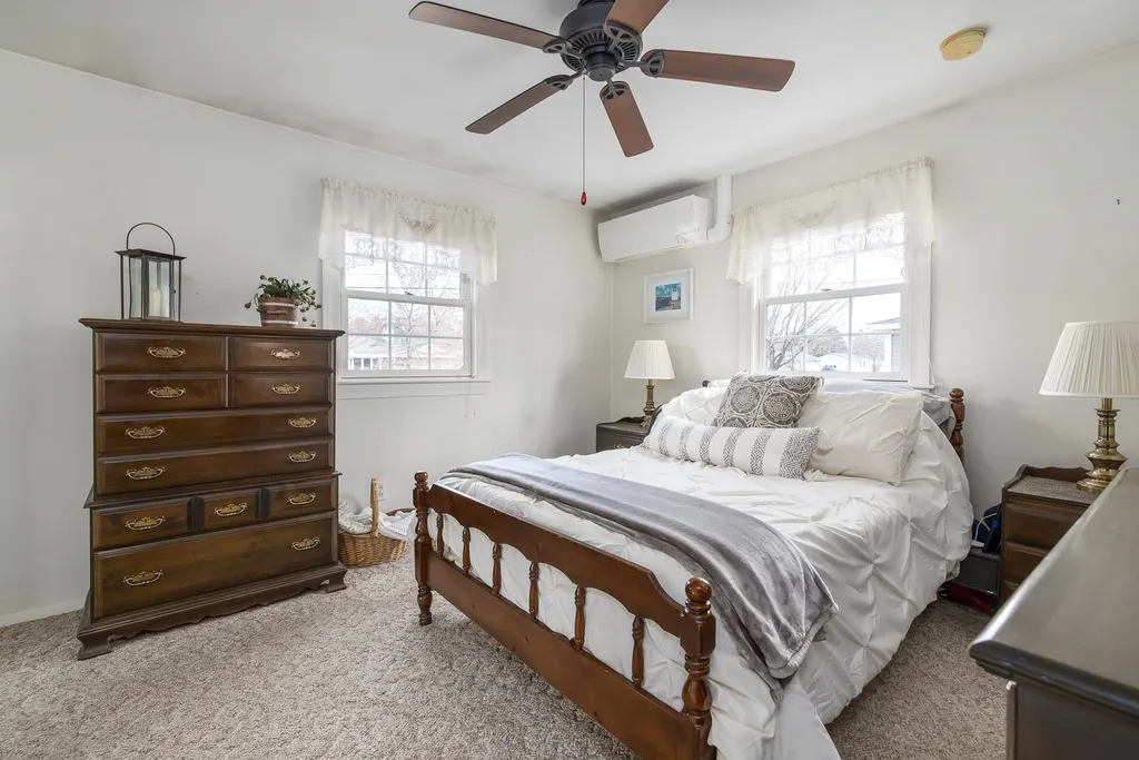 14 Suzanne Drive Portsmouth NH 03801