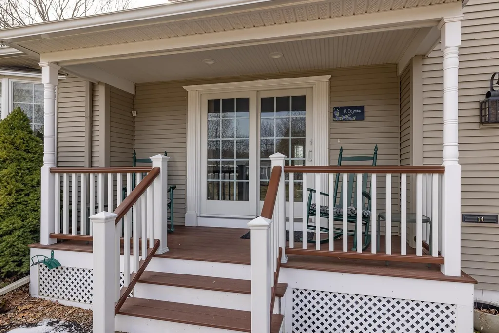 14 Suzanne Drive Portsmouth NH 03801