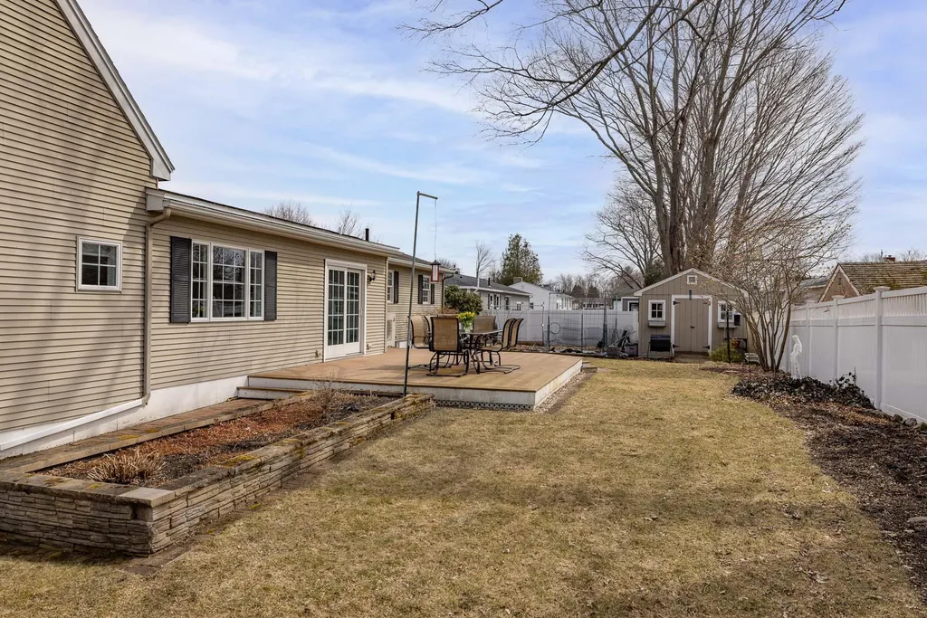 14 Suzanne Drive Portsmouth NH 03801