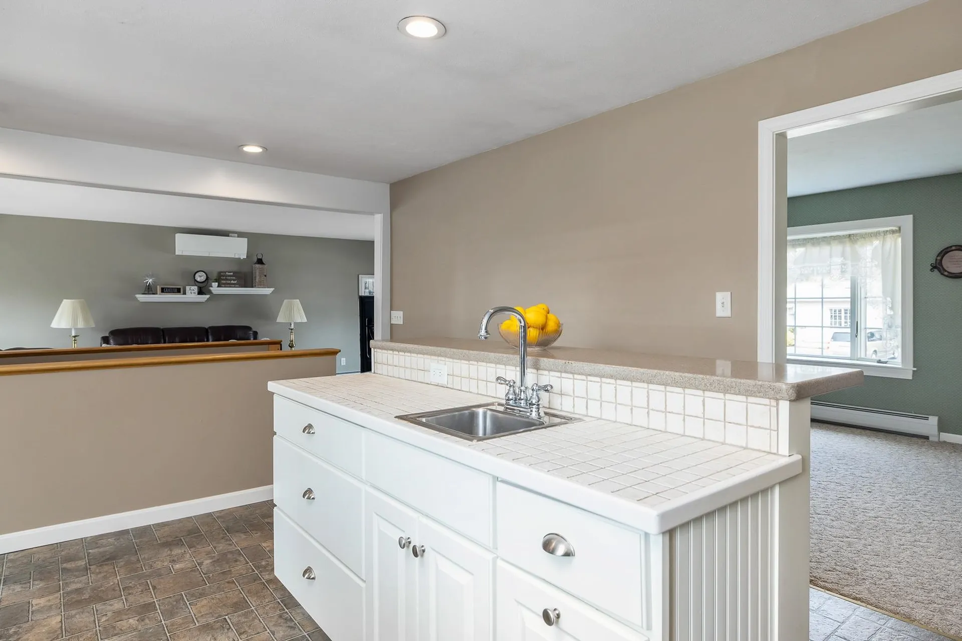14 Suzanne Drive Portsmouth NH 03801