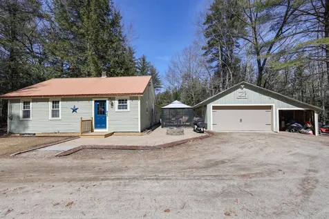33 Temple Road Henniker NH 03242