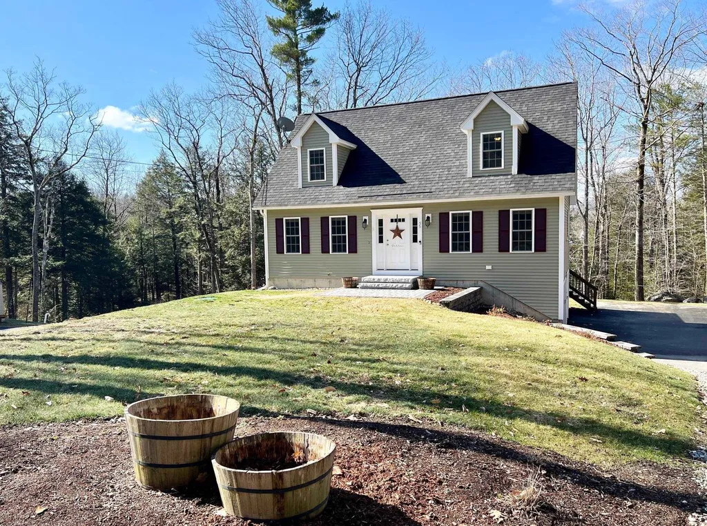 55 Spruce Cove Road Northwood NH 03261