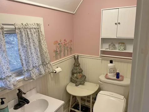 23 Williams Street Brattleboro VT 05301