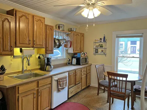 23 Williams Street Brattleboro VT 05301