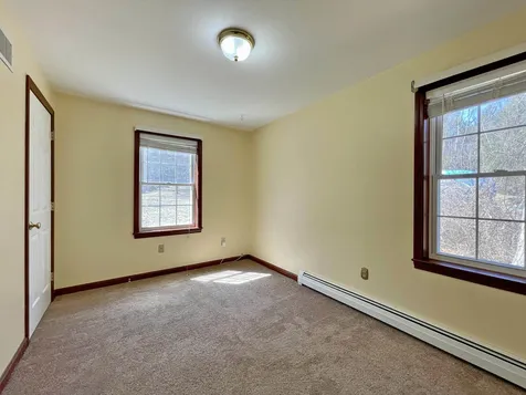 132 Sherwood Circle Brattleboro VT 05301